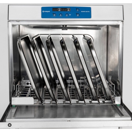 Lave-vaisselle universel avec doseur de détergent et pompe auxiliaire de rinçage